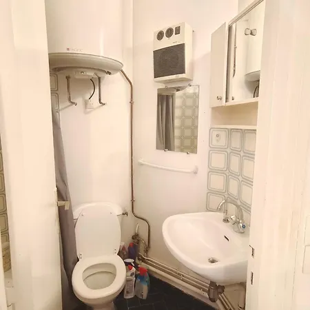 4 Personnes Au Centre - Chatelet * Paris