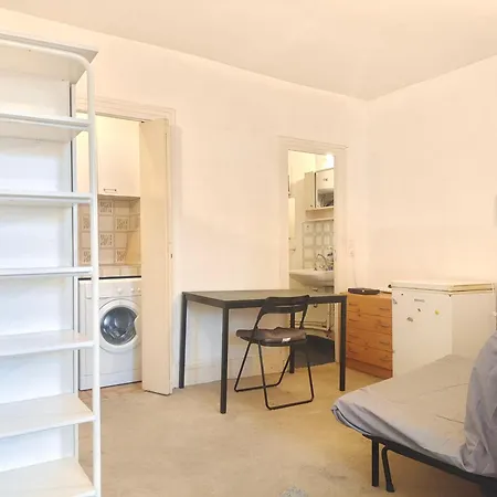 4 Personnes Au Centre - Chatelet *